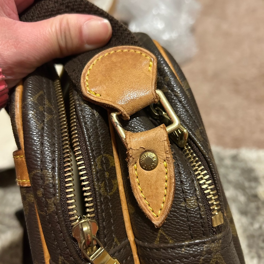 Louis Vuitton Dark Brown Monogram Messenger Bag - Picture 15 of 16